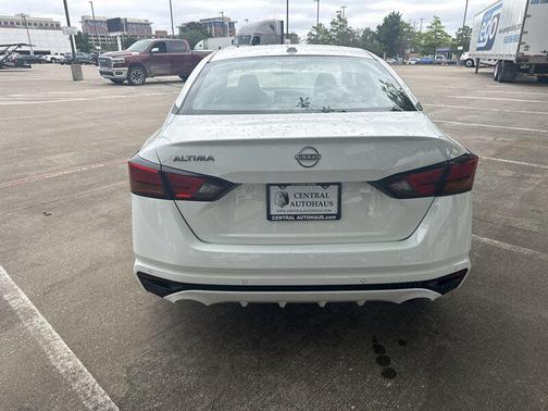 White 2025 Nissan Altima 2.5 SV
