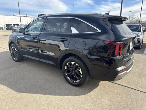 2024 Kia Sorento S