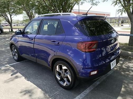 2023 Hyundai VENUE SEL