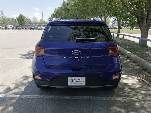 2023 Hyundai VENUE SEL