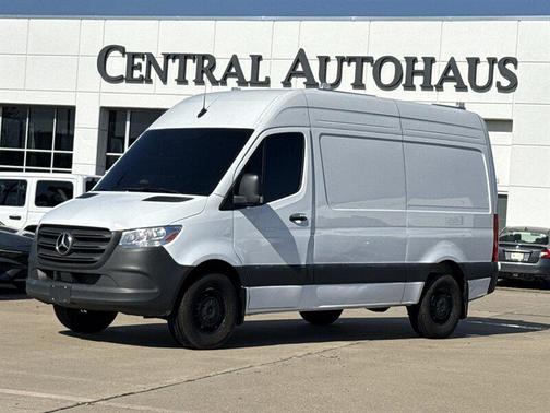 2025 Mercedes-Benz Sprinter 2500 Standard Roof