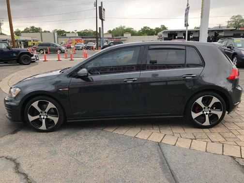 Carbon Steel Gray Metallic 2015 Volkswagen Golf GTI 2.0T SE 4-Door