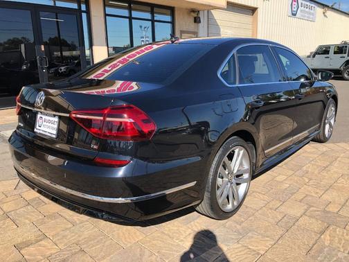 2017 Volkswagen Passat 1.8T R-Line w/Comfort