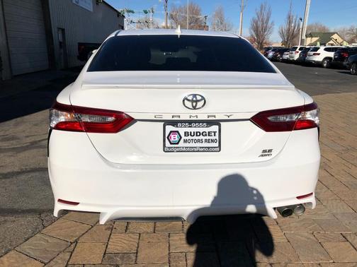 2020 Toyota Camry SE