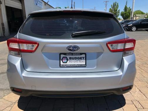 Ice Silver Metallic 2018 Subaru Impreza 2.0i