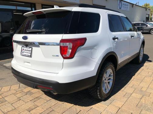 2016 Ford Explorer Base