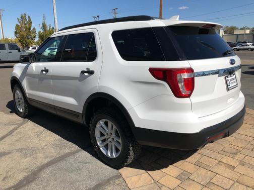 2016 Ford Explorer Base