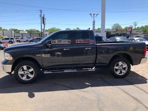 Maximum Steel Metallic Clearcoat 2017 RAM 1500 Big Horn