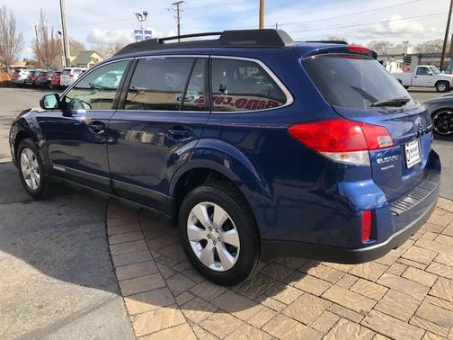 2010 Subaru Outback 2.5 i Premium