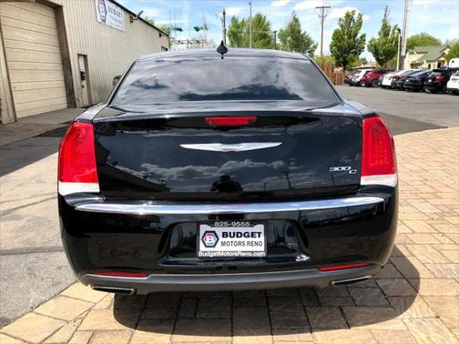 2017 Chrysler 300C Base