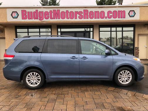 2014 Toyota Sienna XLE