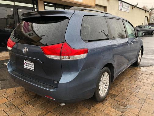 2014 Toyota Sienna XLE