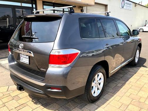 2013 Toyota Highlander SE