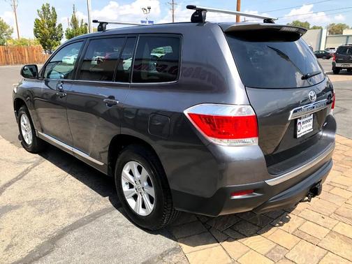 2013 Toyota Highlander SE