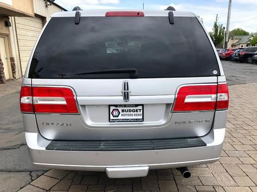 Ingot Silver Metallic 2011 Lincoln Navigator Base