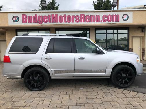 Ingot Silver Metallic 2011 Lincoln Navigator Base
