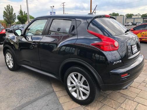 Sapphire Black 2012 Nissan Juke SV