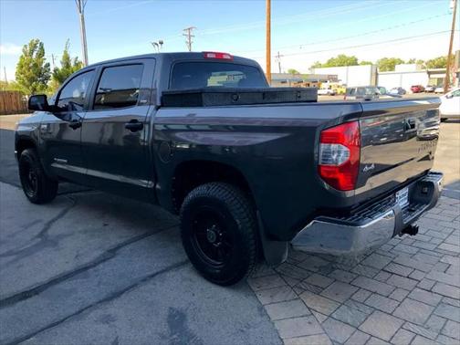 2015 Toyota Tundra SR5