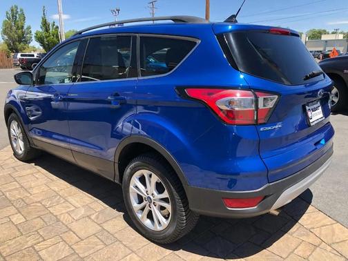 Blue Metallic 2018 Ford Escape SE