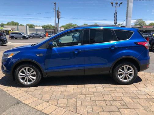 Blue Metallic 2018 Ford Escape SE