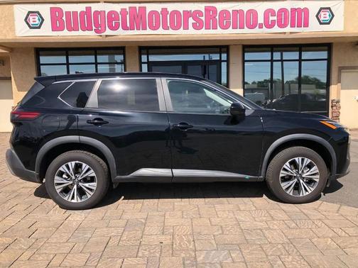 Black Diamond Pearl 2023 Nissan Rogue SV