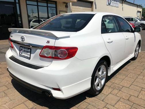 Super White 2013 Toyota Corolla S