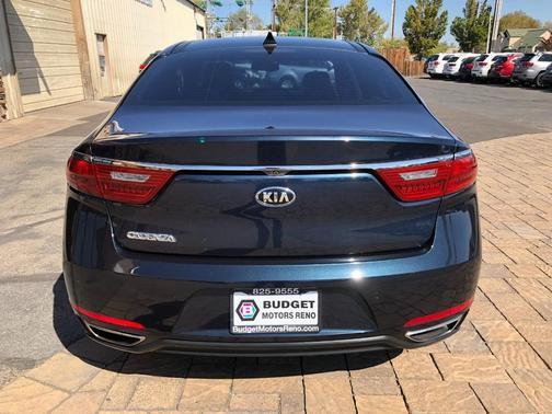 2017 Kia Cadenza Premium