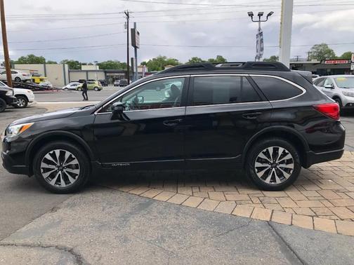 Crystal Black Silica 2016 Subaru Outback 2.5i Limited