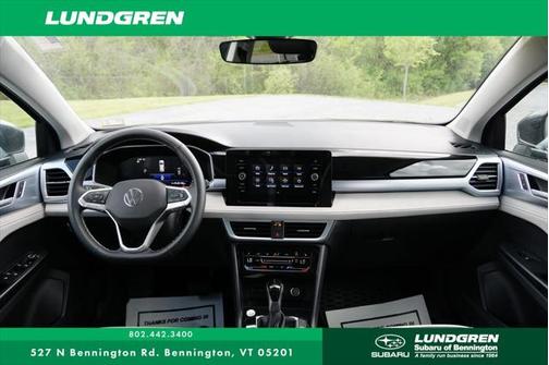 2025 Volkswagen Taos 1.5T SE