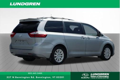 2016 Toyota Sienna LE