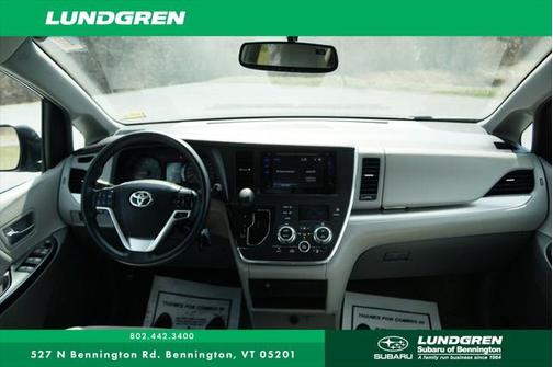 2016 Toyota Sienna LE