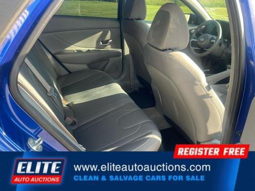 2022 Hyundai ELANTRA SEL