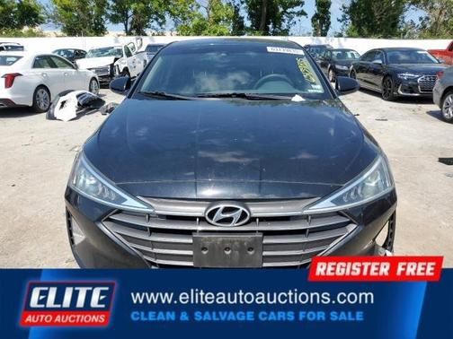 2020 Hyundai ELANTRA SE