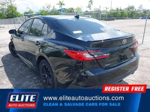 2025 Toyota Camry SE