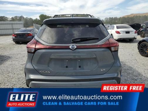 2021 Nissan Kicks SR