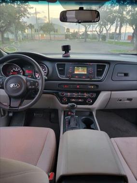 2017 Kia Sedona LX