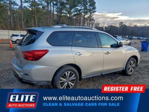 2018 Nissan Pathfinder SV