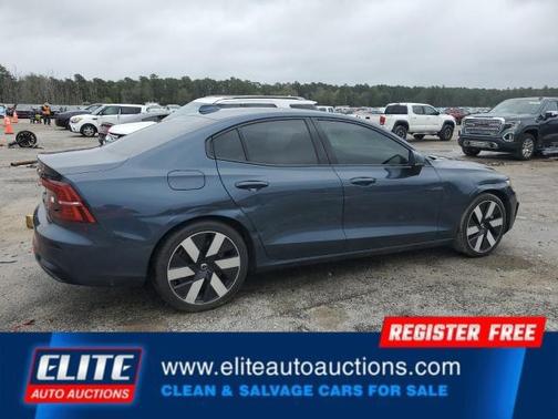 2024 Volvo S60 Recharge Plug-In Hybrid T8 Plus Dark Theme