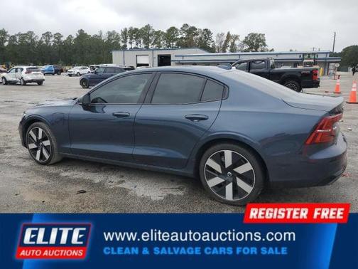 2024 Volvo S60 Recharge Plug-In Hybrid T8 Plus Dark Theme