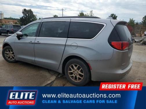 2020 Chrysler Voyager LXI