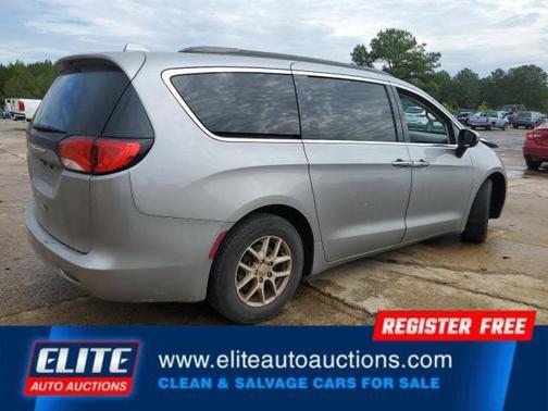 2020 Chrysler Voyager LXI