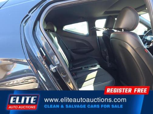 2020 Hyundai Veloster 2