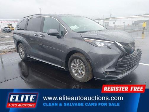 2025 Toyota Sienna XLE