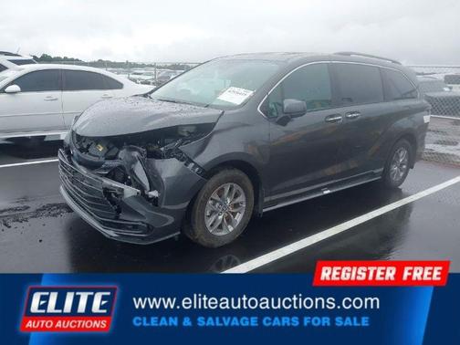 2025 Toyota Sienna XLE