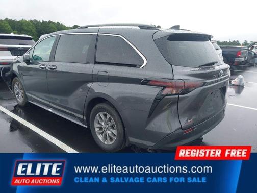 2025 Toyota Sienna XLE