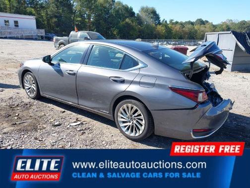 2021 Lexus ES 300h Ultra Luxury