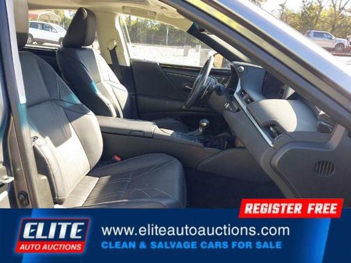 2021 Lexus ES 300h Ultra Luxury