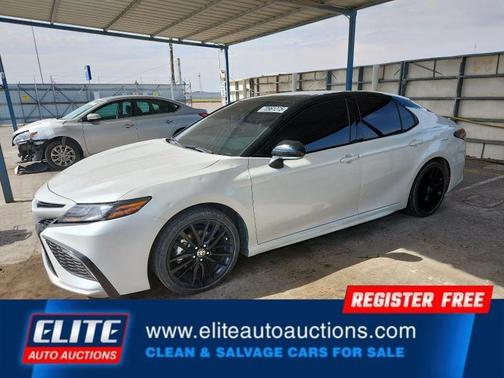 2024 Toyota Camry Hybrid SE