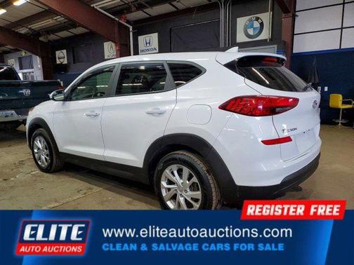 2021 Hyundai TUCSON SE