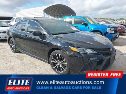 2018 Toyota Camry SE